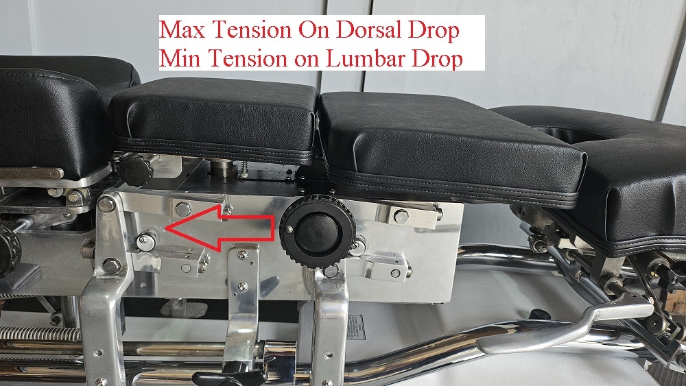 How does the Lumbar & Dorsal Tension Control Knob Work on a Zenith 320 